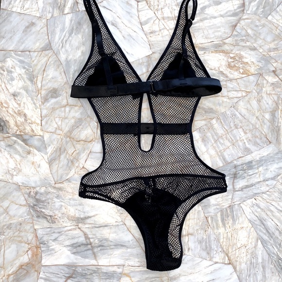 NEW VS Sexy Little Things Very Sexy Strappy Fishnet Thong Teddy Medium - Picture 9 of 11